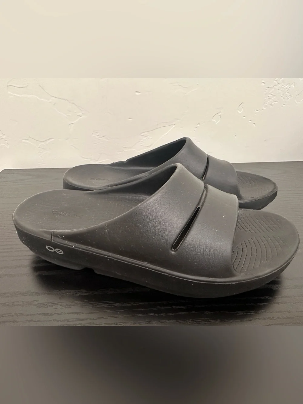 Oofos OOahh Men’s Recovery Slide - Black
